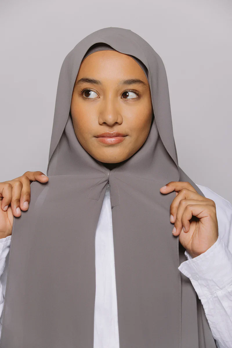 MentonElla™ – Hijab Instantané avec Aimants Intégrés