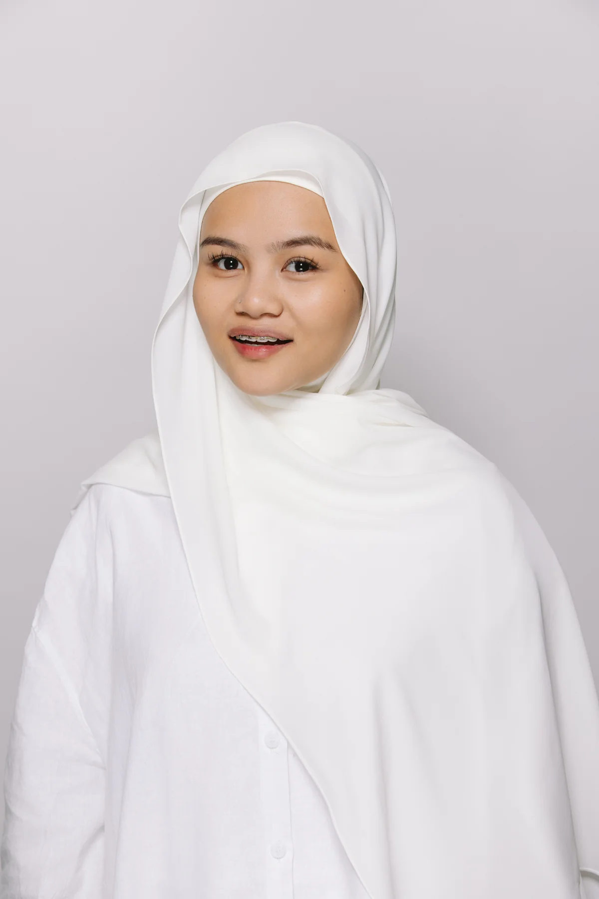 MentonElla™ – Hijab Instantané avec Aimants Intégrés